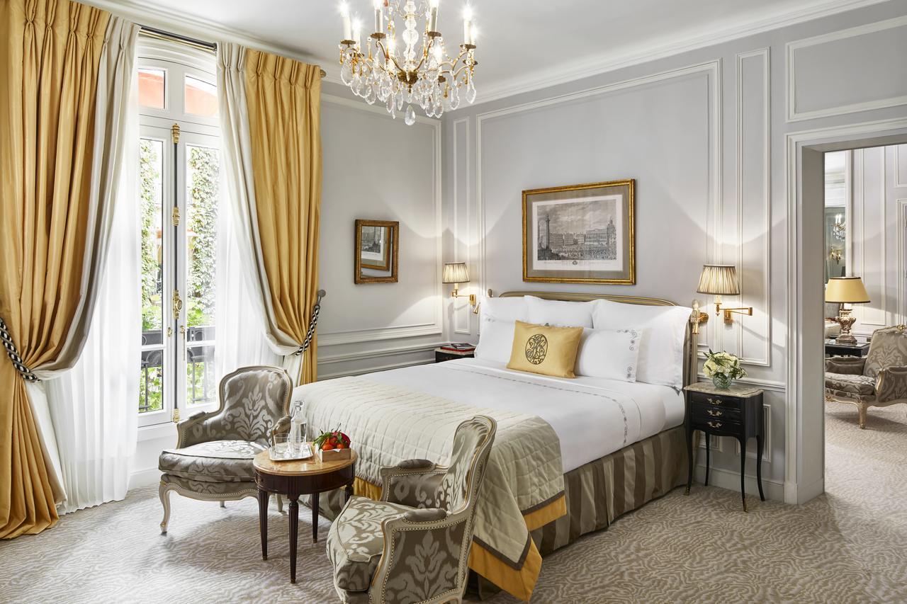 Plaza Athénée - Dorchester Collection 5* Paris