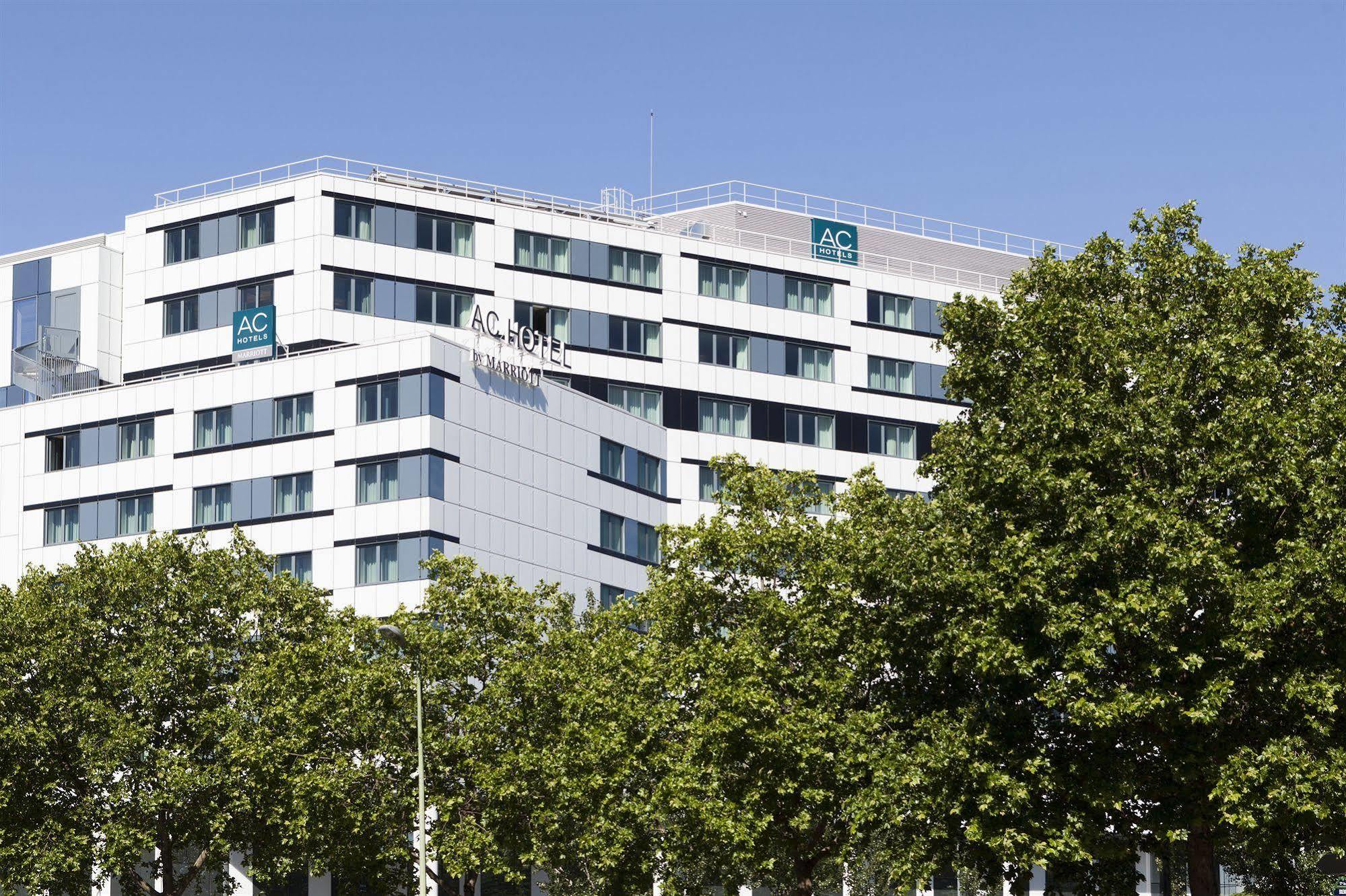 Hotel Ac Porte Maillot 4*