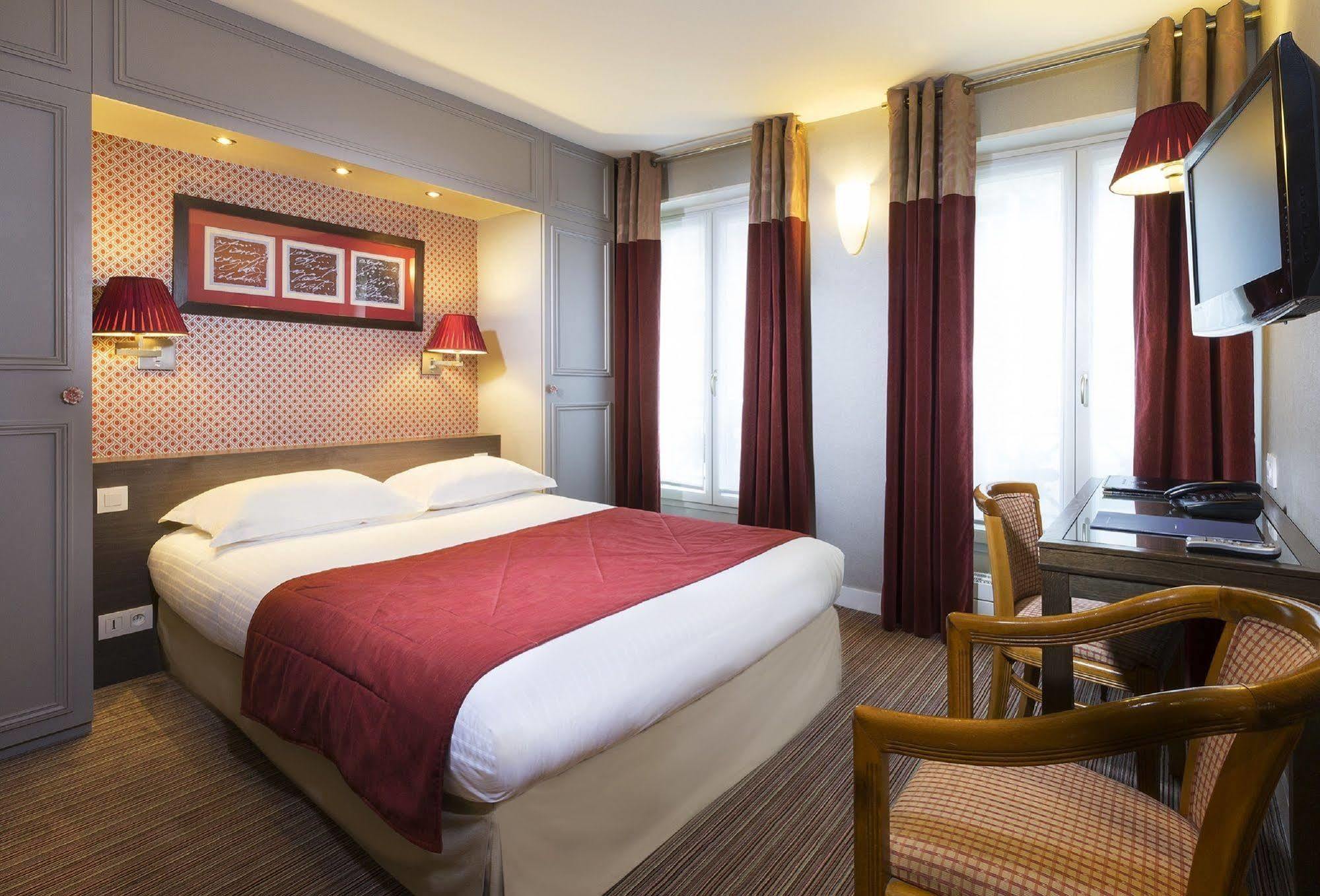 Hotel Passy Eiffel 3*