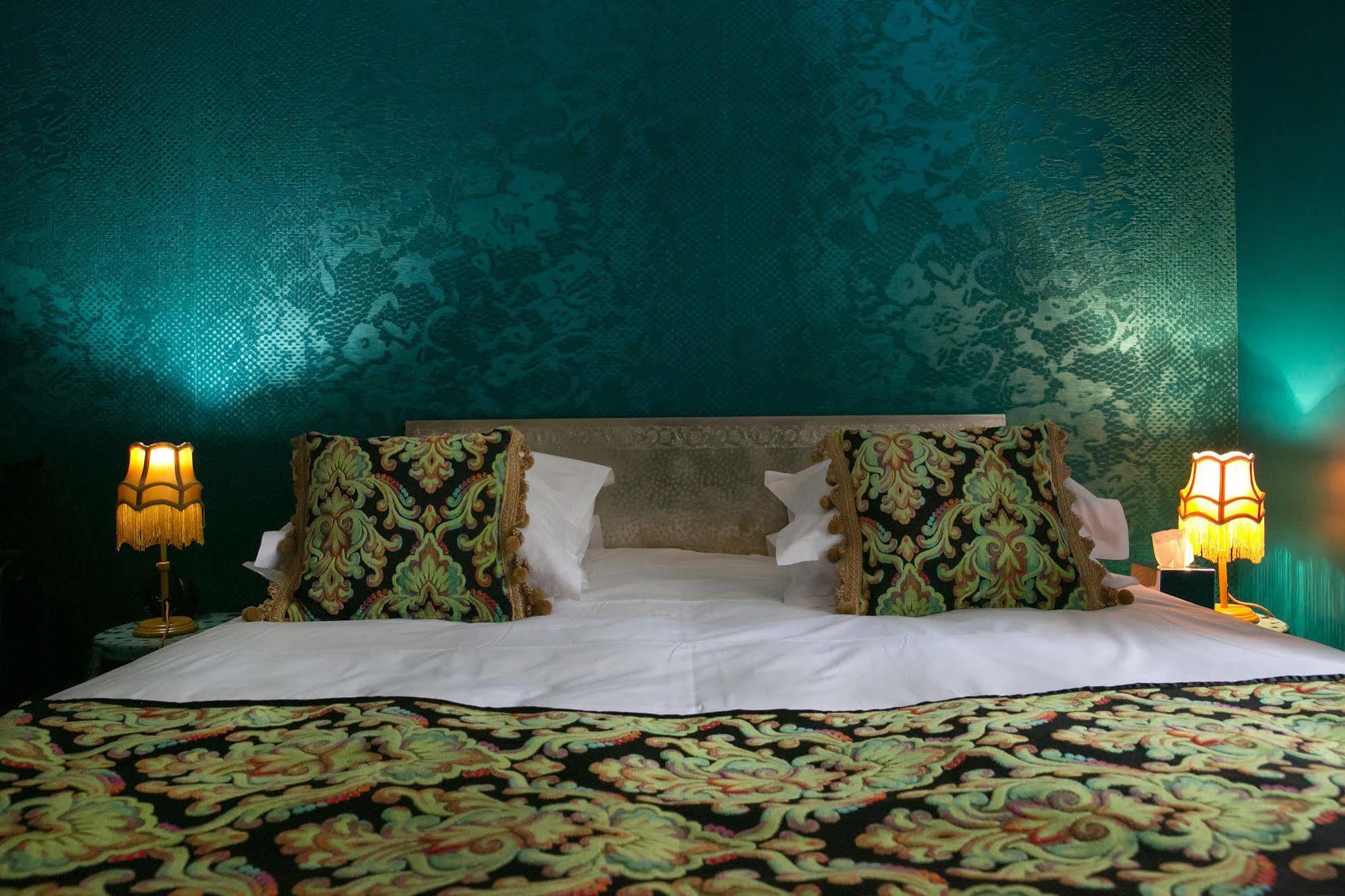 La & Hotel 3*