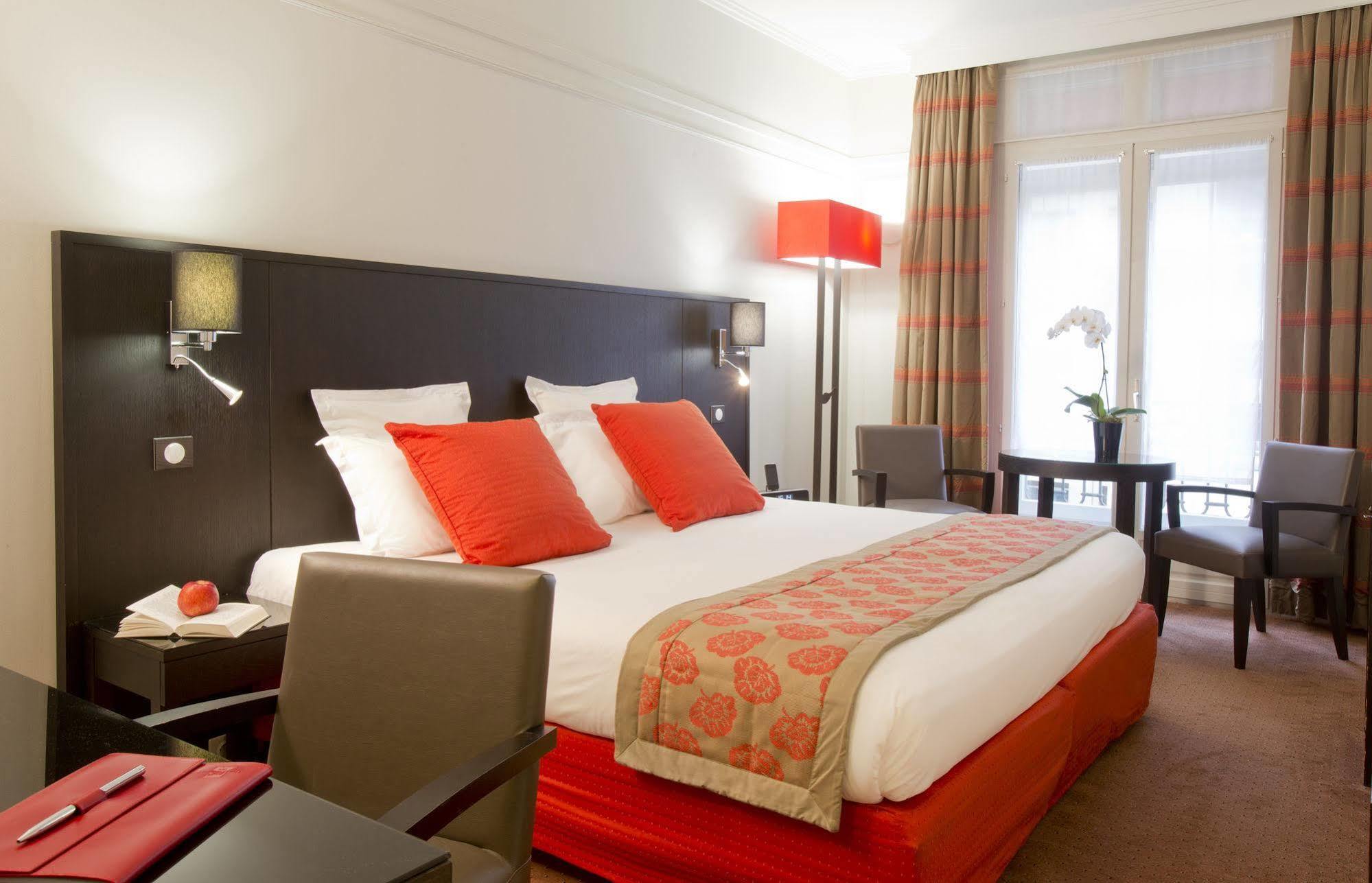 Hotel California Champs Elysées
