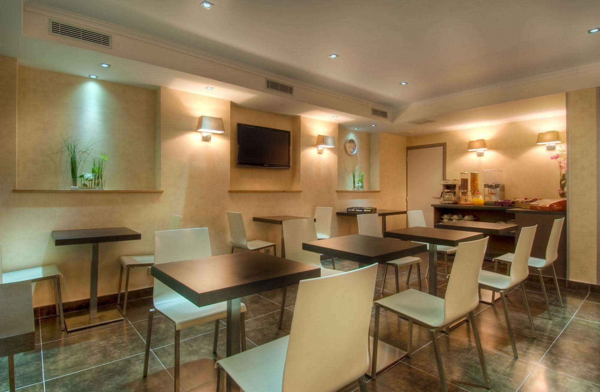 Claude Bernard Saint-germain Hotel 3*