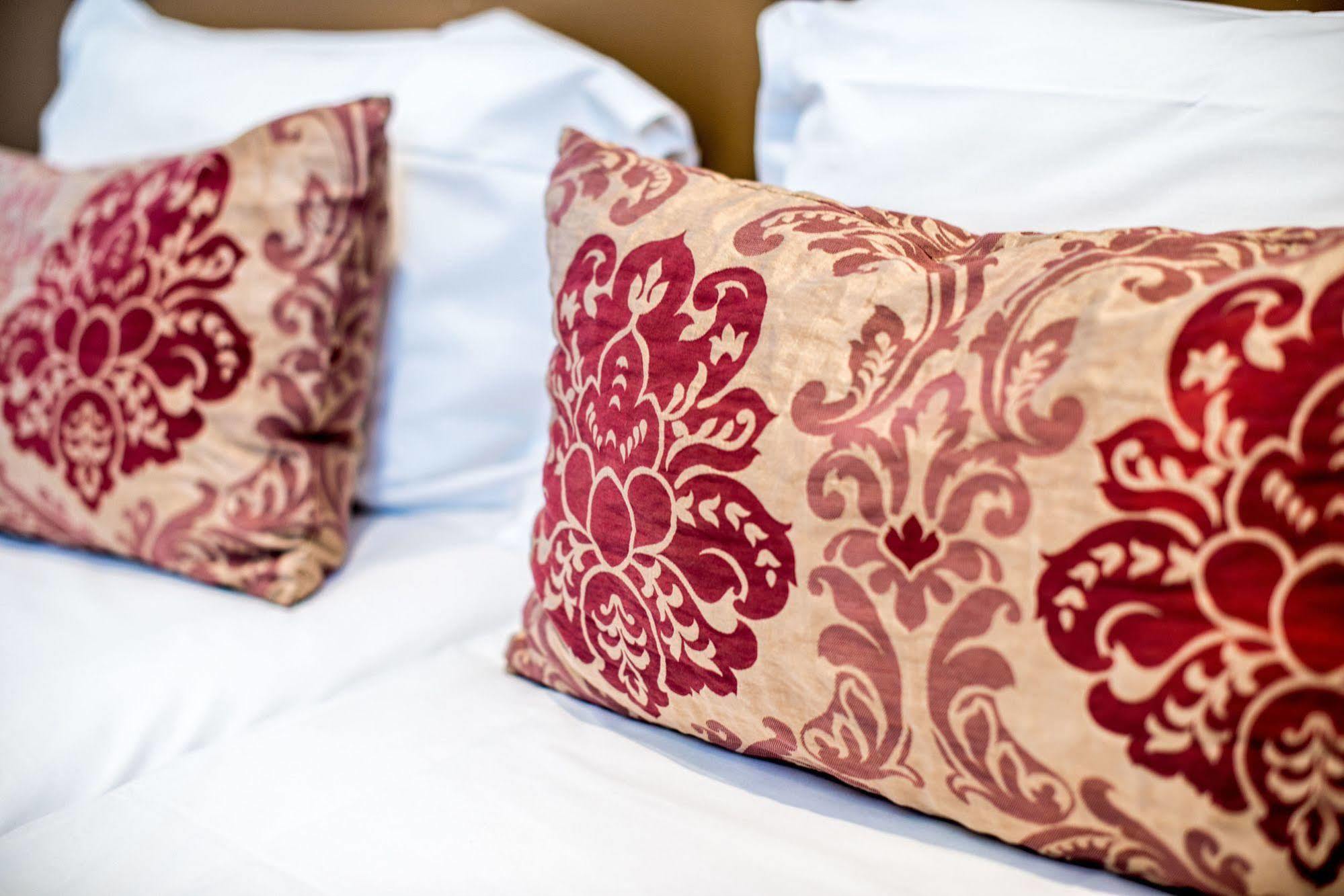 Art Batignolles Hotel
