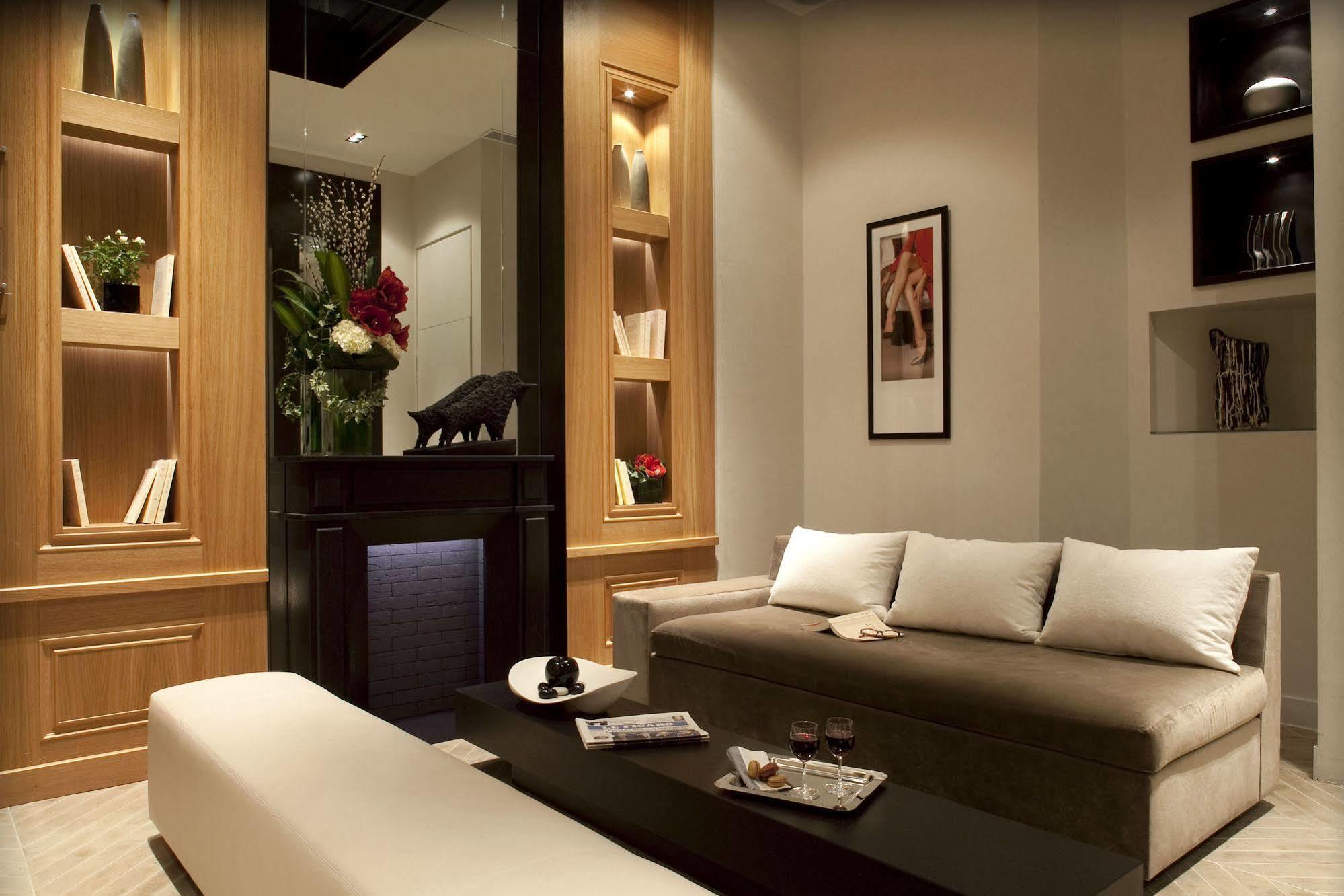 Hotel Marceau Champs-elysées 3*