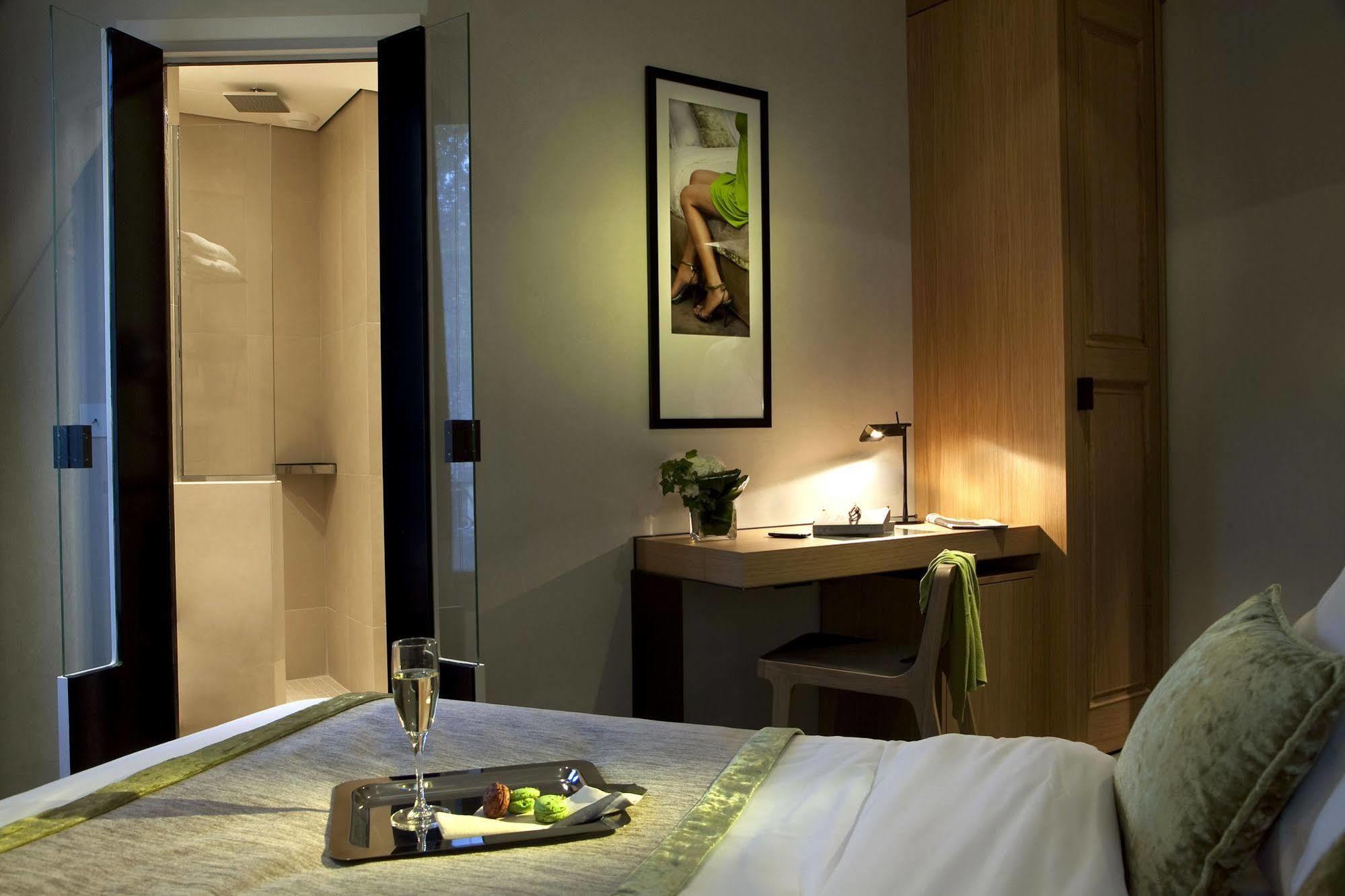 Hotel Marceau Champs-elysees Paris