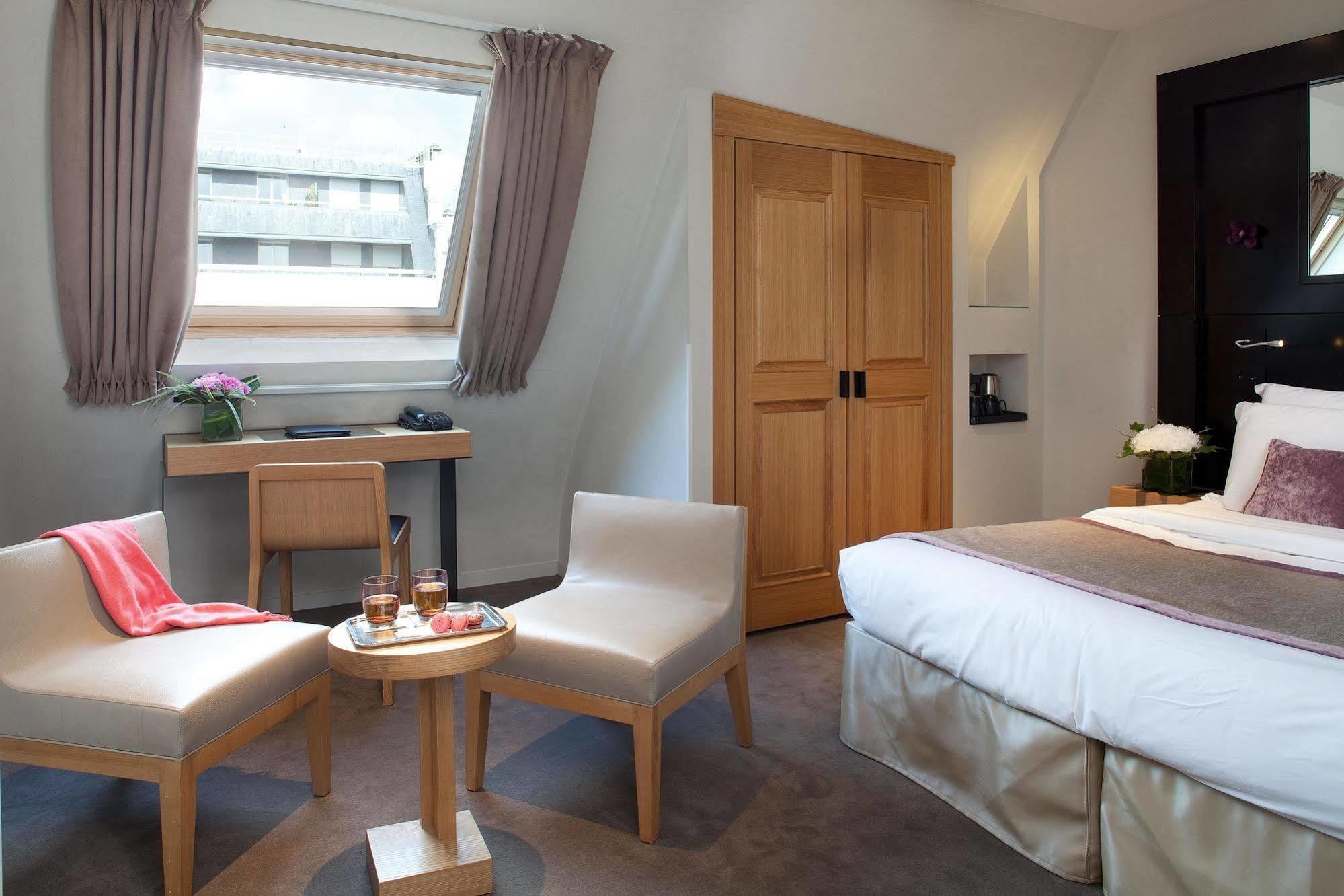 Hotel Marceau Champs-elysees 3*