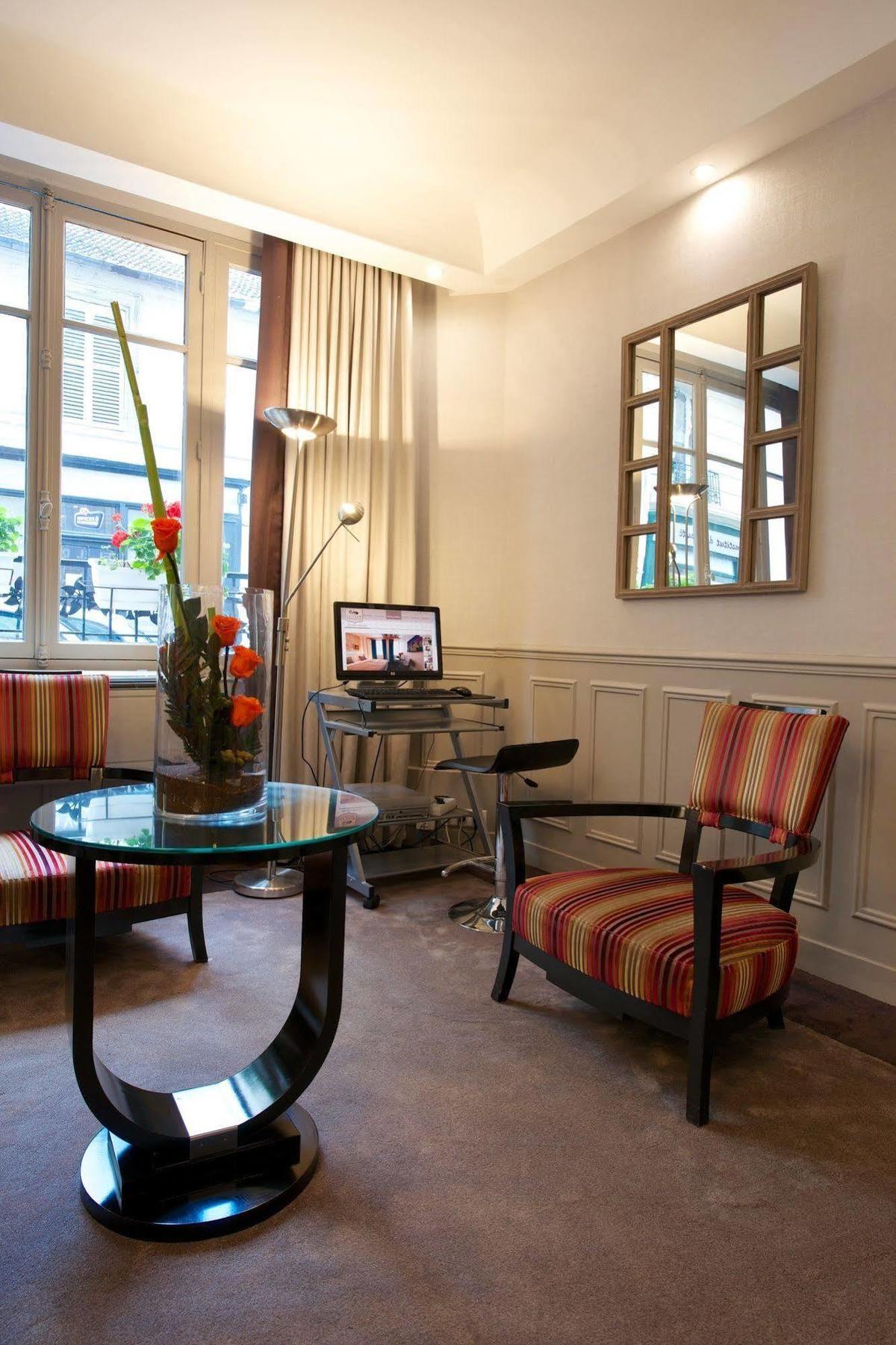 Hotel Ami 3*