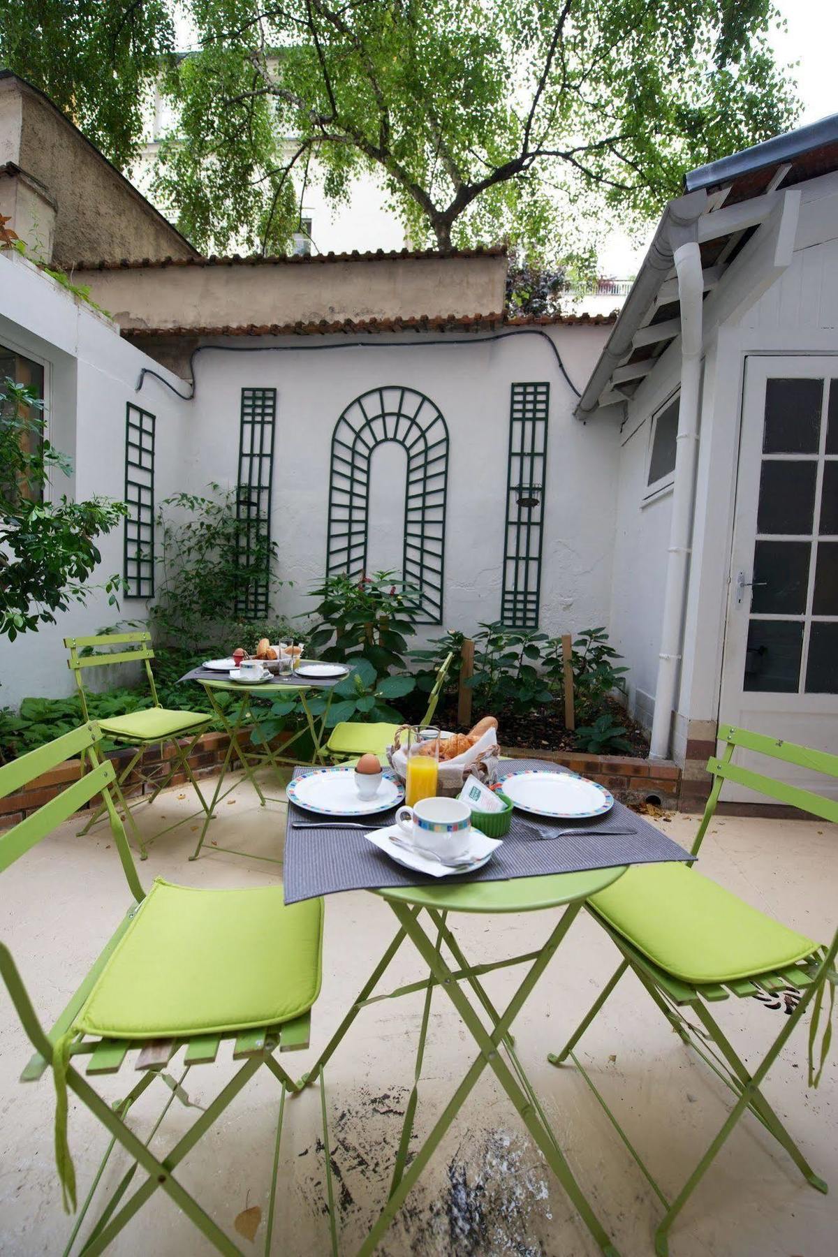 Ami Hotel 3*