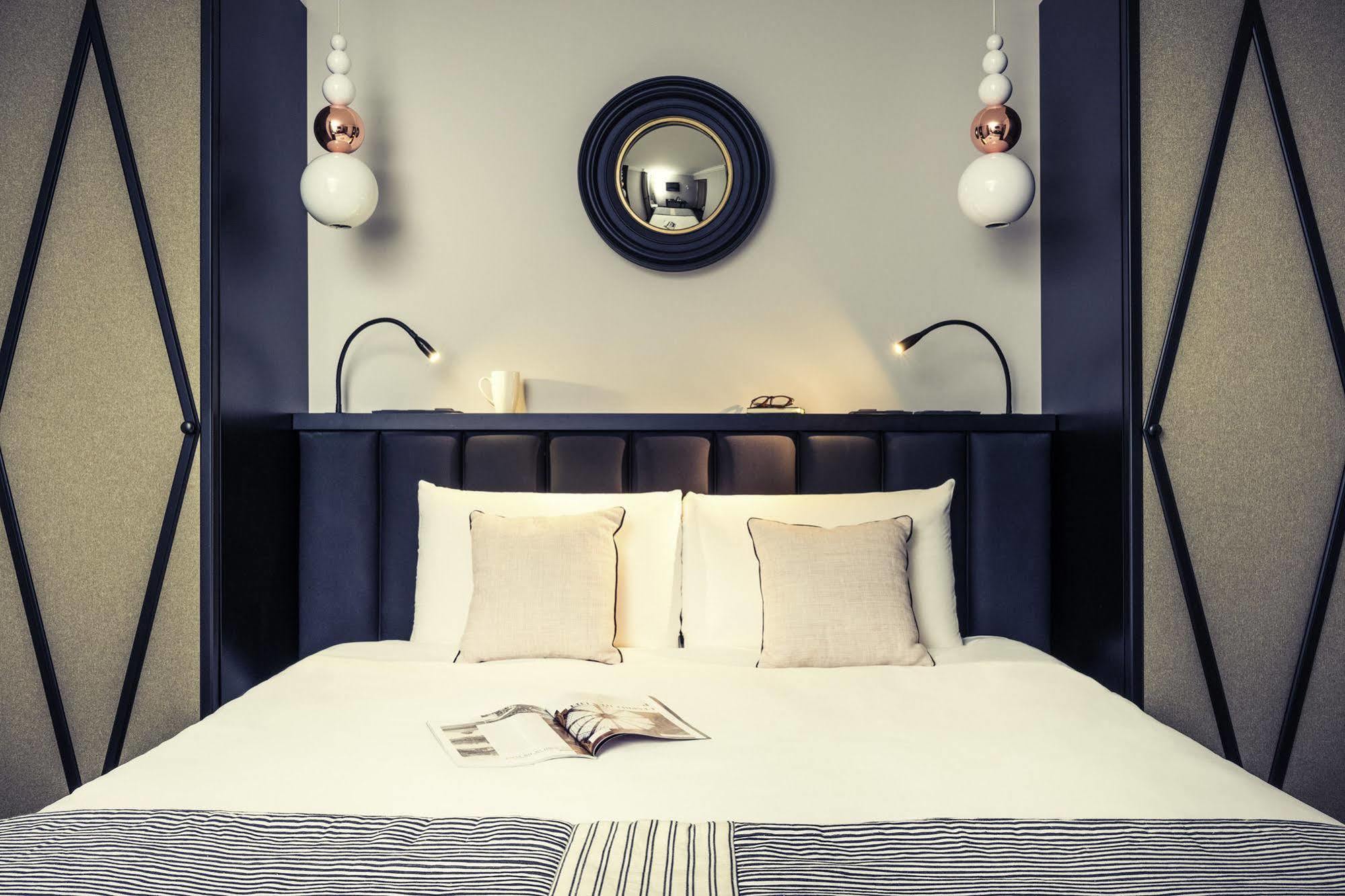 Mercure Arc De Triomphe Wagram Paris