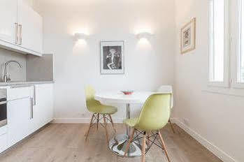 We - Tour Eiffel 75007 Appartement