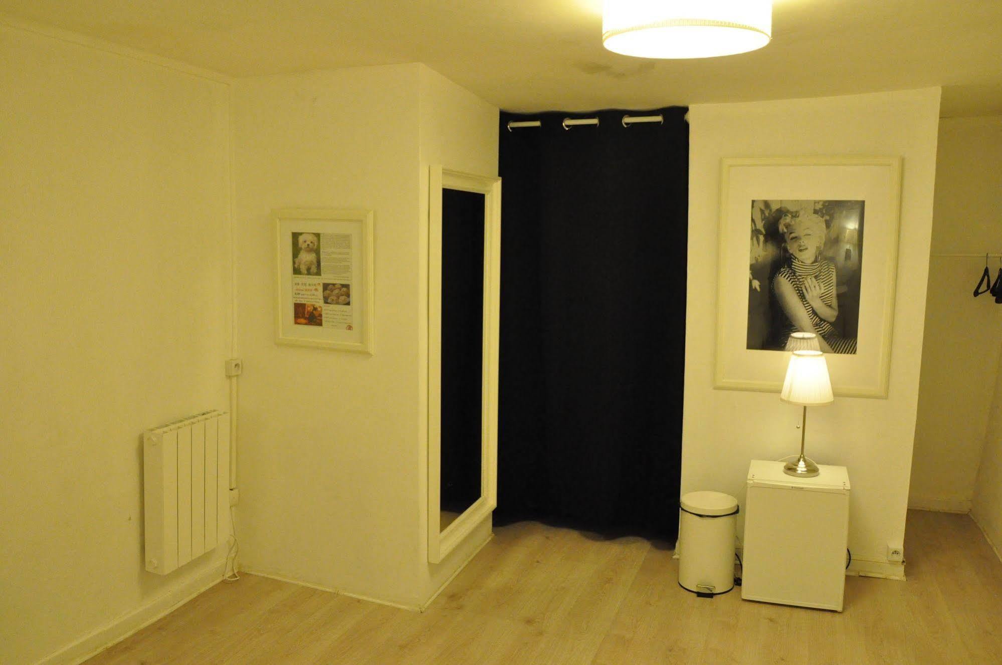 Le Globe Hostel