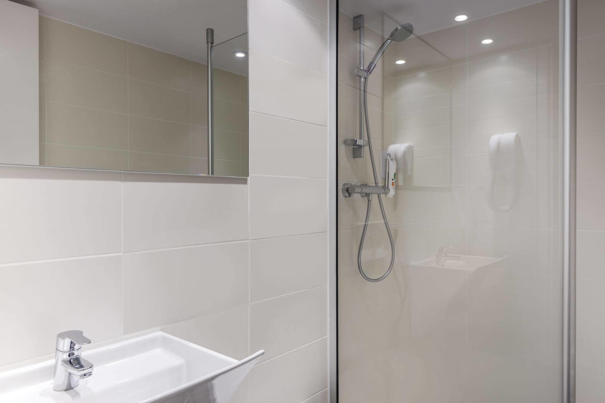 Ibis Styles Eiffel Cambronne Hotel Paris