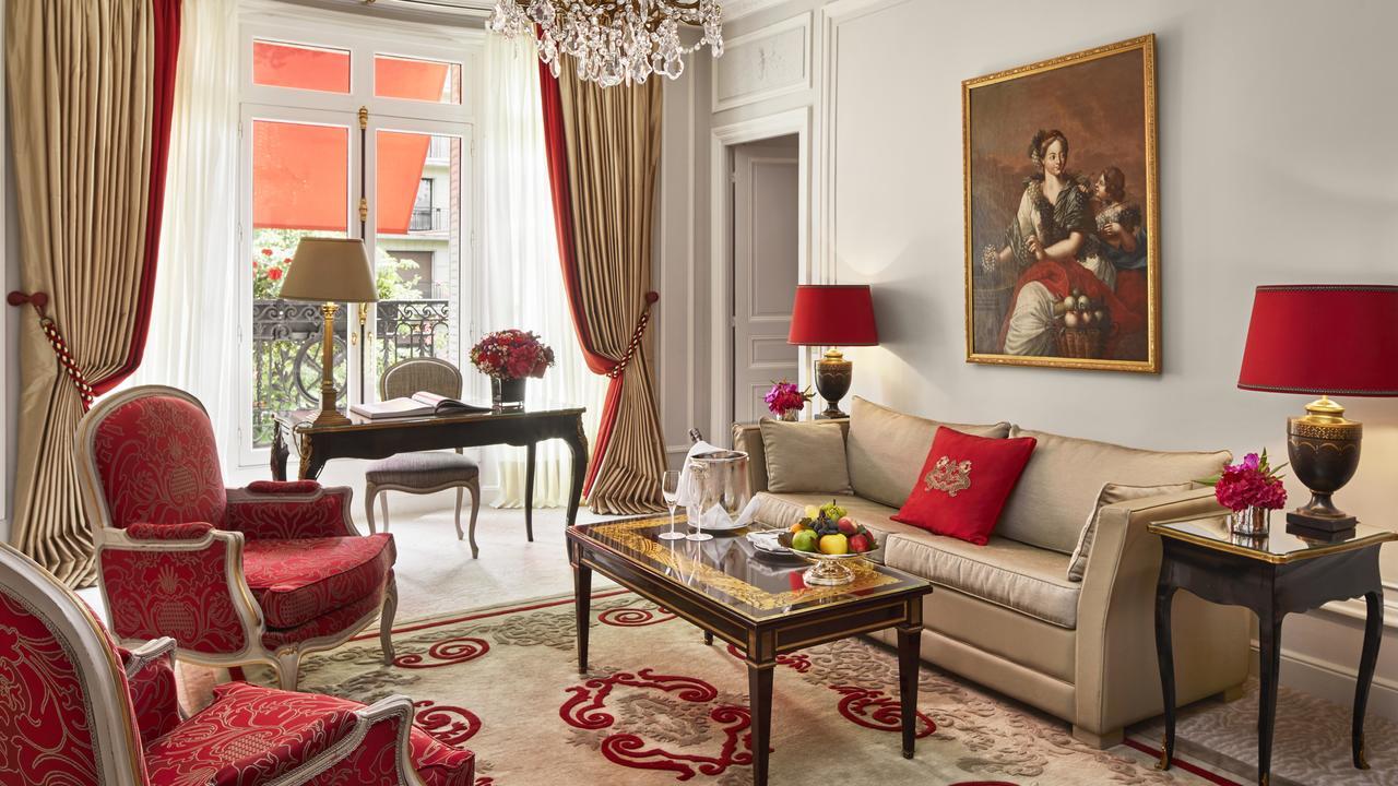 Hotel Plaza Athénée - Dorchester Collection Paris