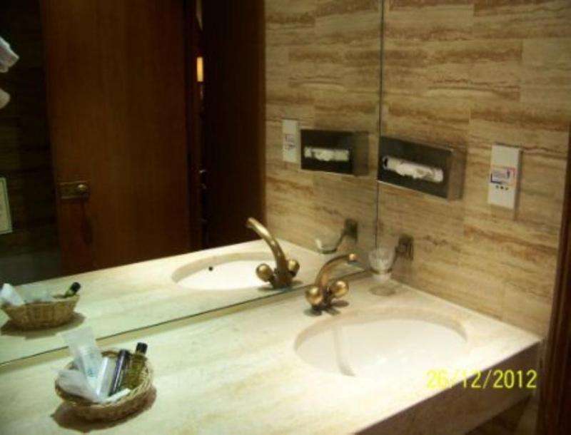 6 Vh Hotel