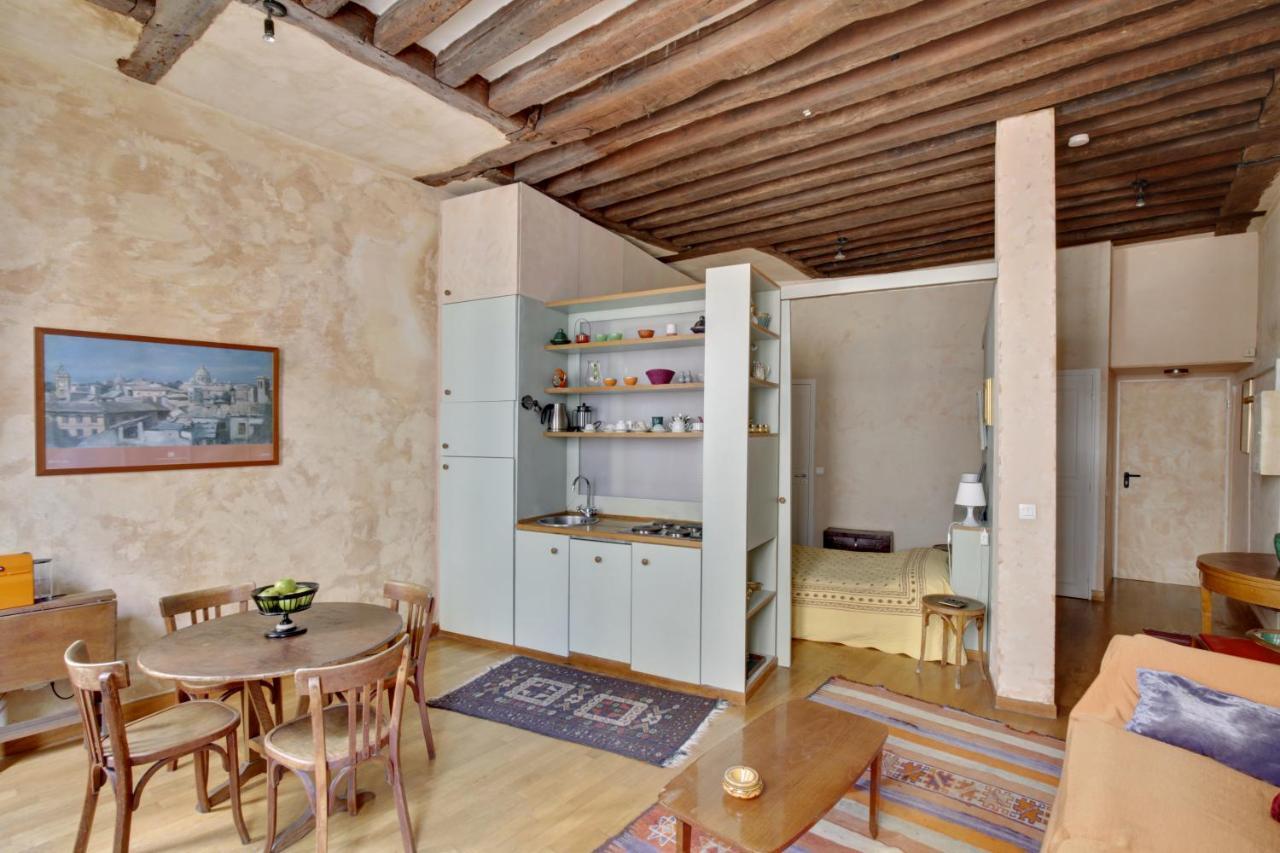 Marais-rue Des Rosiers Id 24 Appartement *