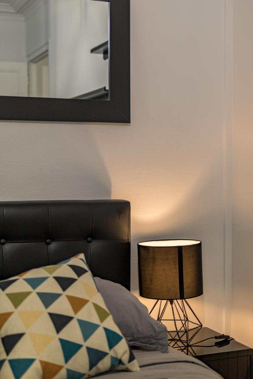 Private - Champs-elysees Apartment *