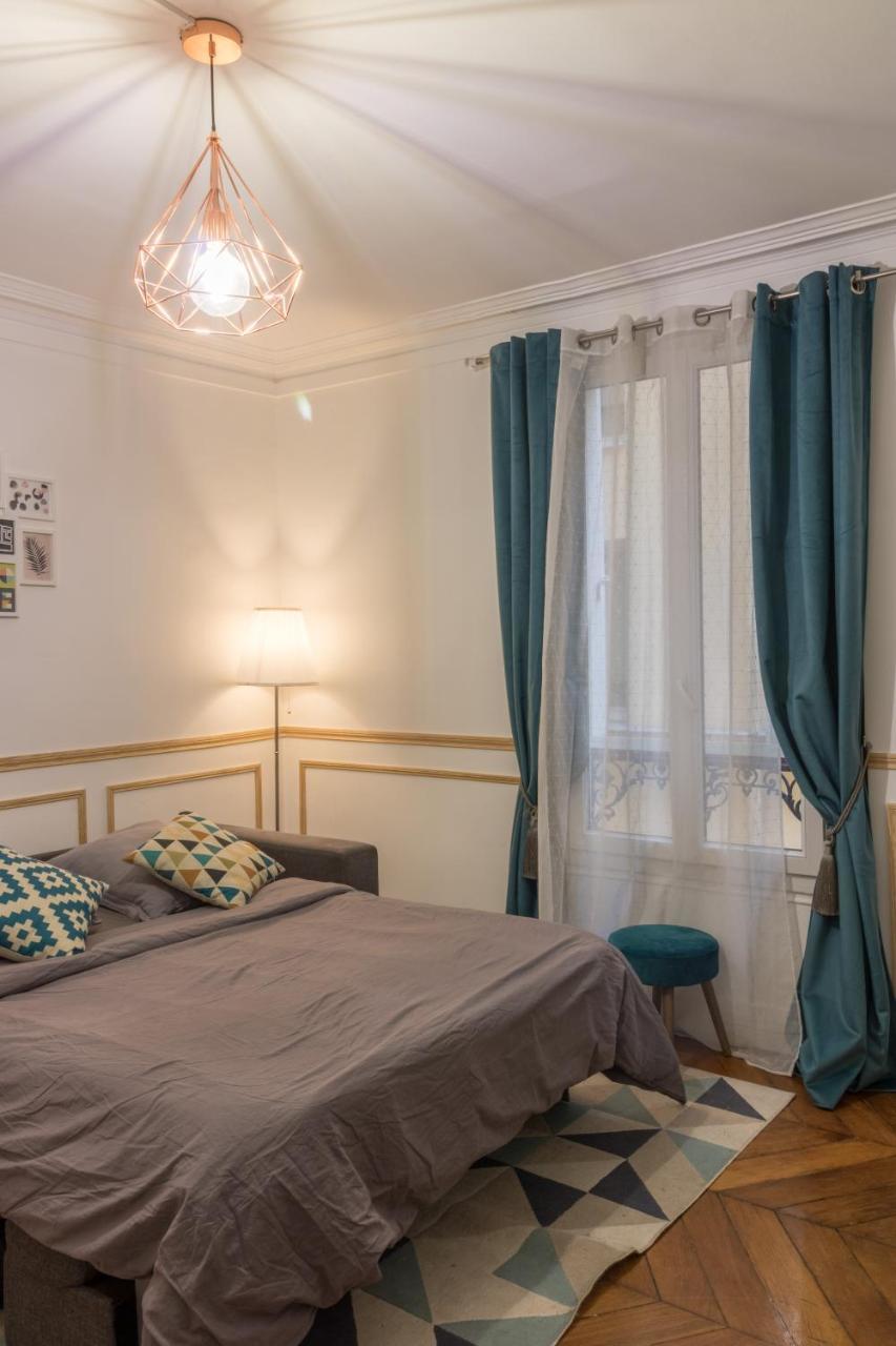 Private - Champs-elysees Apartment *