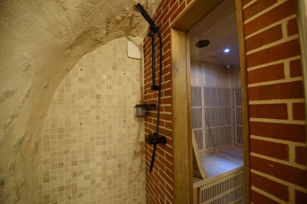 Loft Basfour-paris Centre Equipe Avec Sauna!-paris 4e Apartment Paris