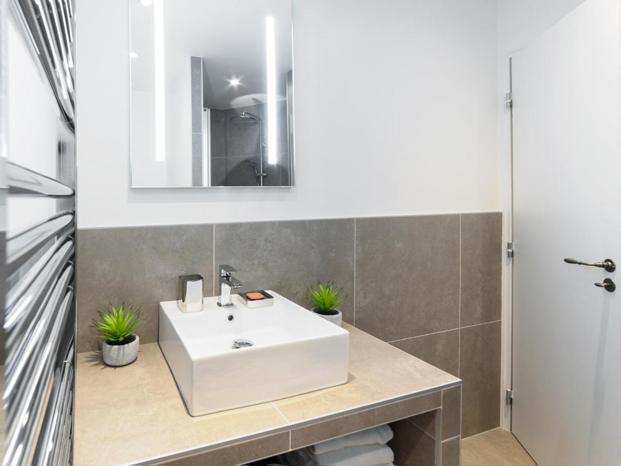 Livinparis - Luxury 2 Bedrooms Le Louvre I * Paris