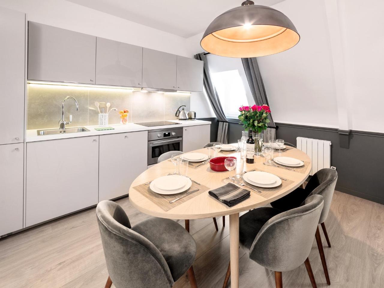 Livinparis - Luxury 2 Bedrooms Le Louvre I
