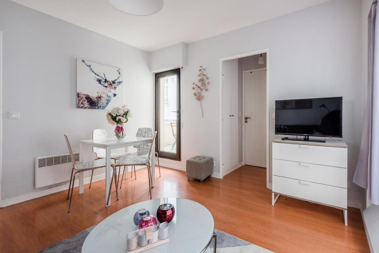 Apartment Sweet Paris