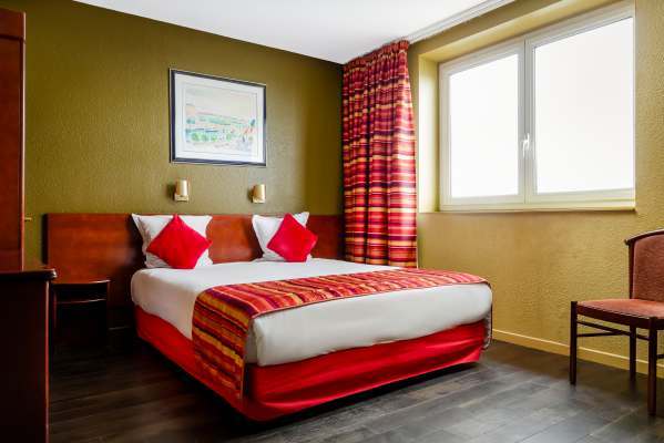 Chateaubriand Hotel 4*