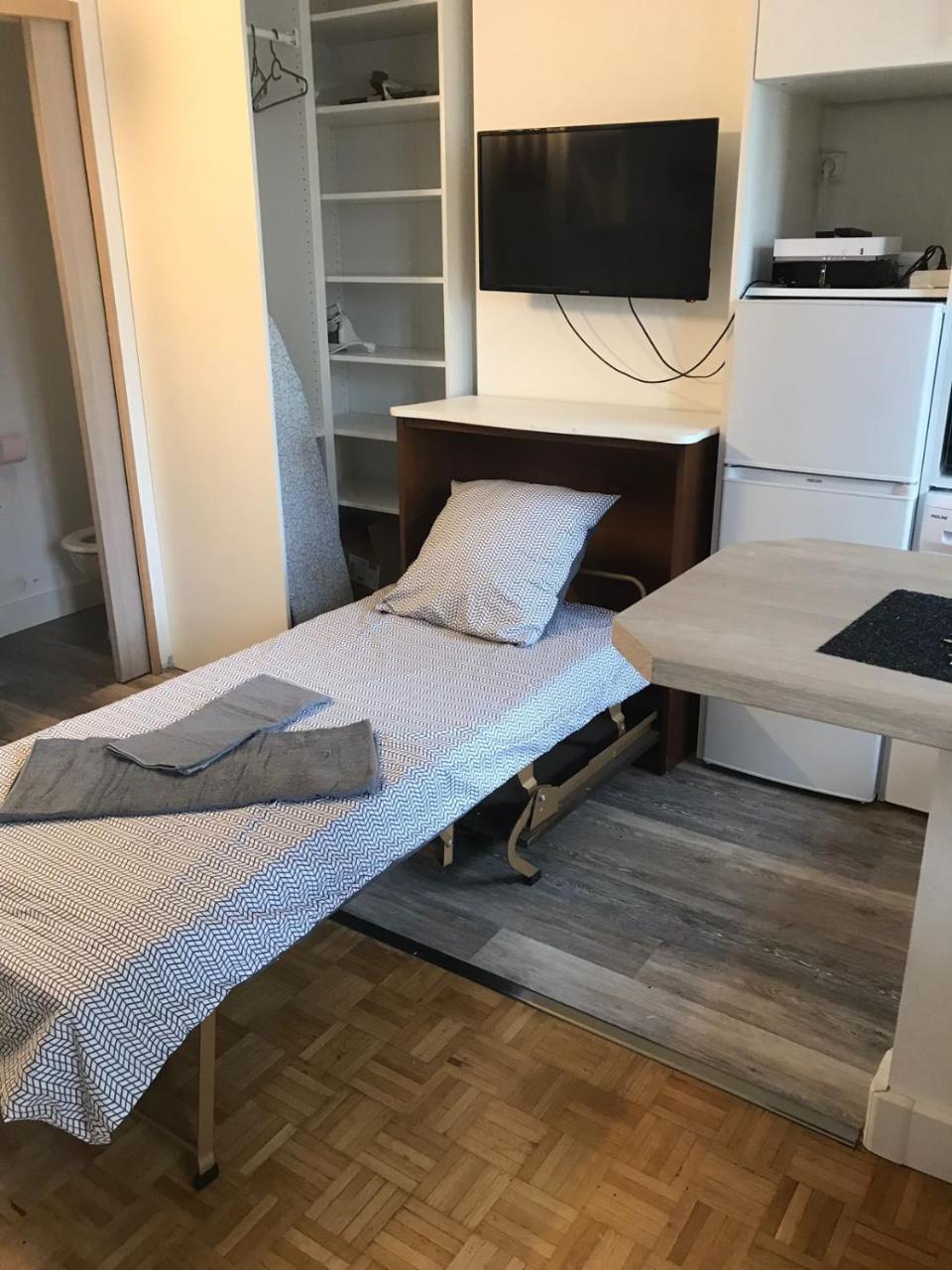 Apartment Studio Du Bel Air Paris