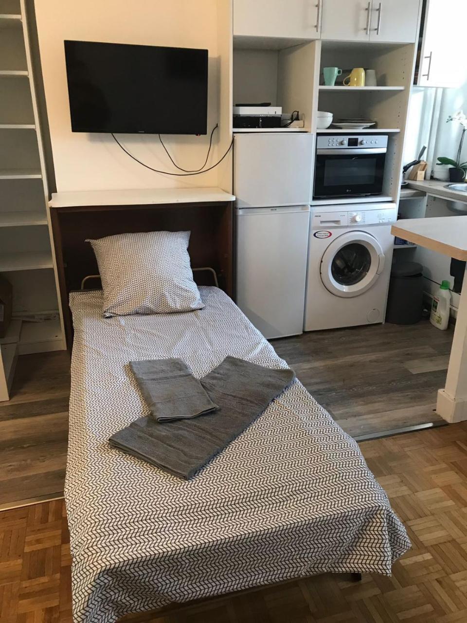 Studio Du Bel Air Apartment Paris