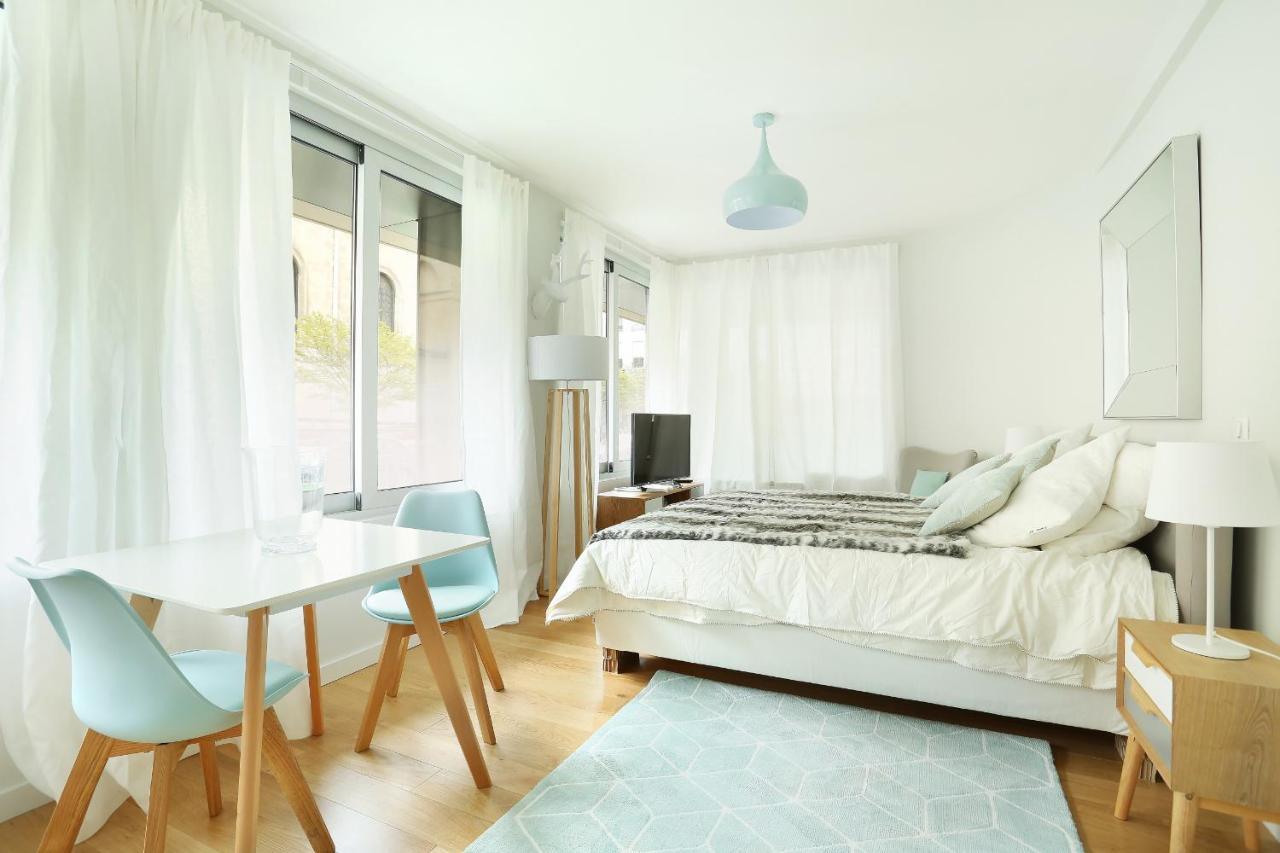 Eiffel Tower By Prestige Apartment
