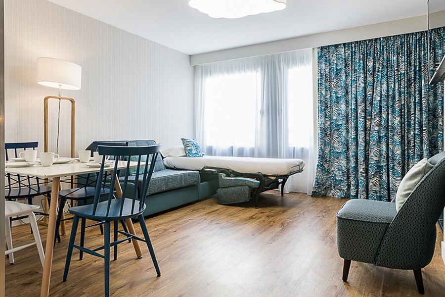 Aparthotel Cadet 4*