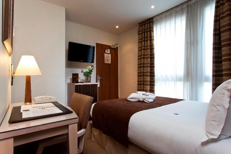 Le Pera Hotel Paris