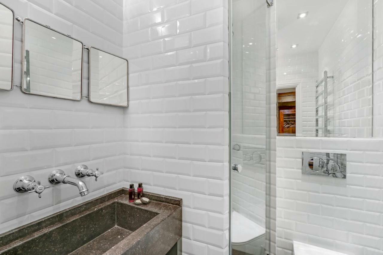 Pick A Flat's In Saint Germain - Paul-louis Courier