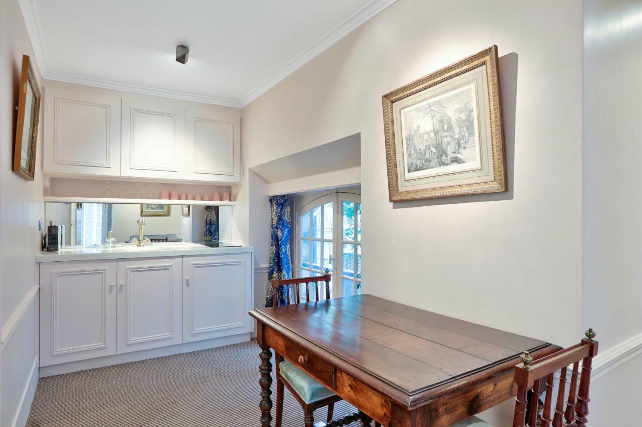 Apartment Pick A Flat's In Saint Germain - Paul-louis Courier *