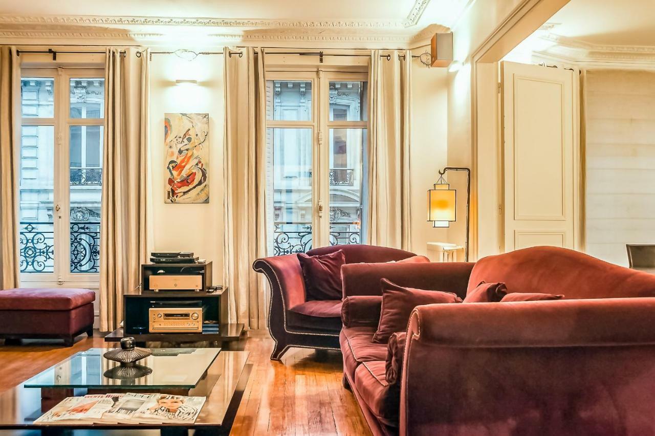 Appartement Rue Arsene Houssaye In *