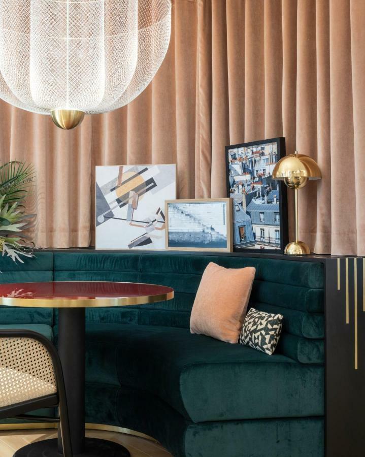 Parisianer Hotel 4*