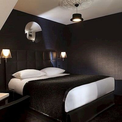 Hotel First Tour Eiffel 4*
