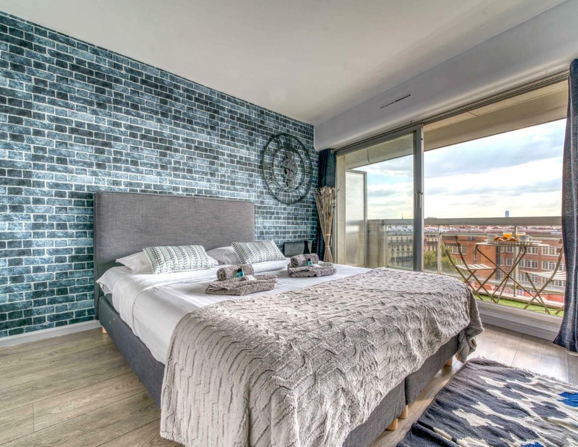 Amazing View Of Apartment Paris