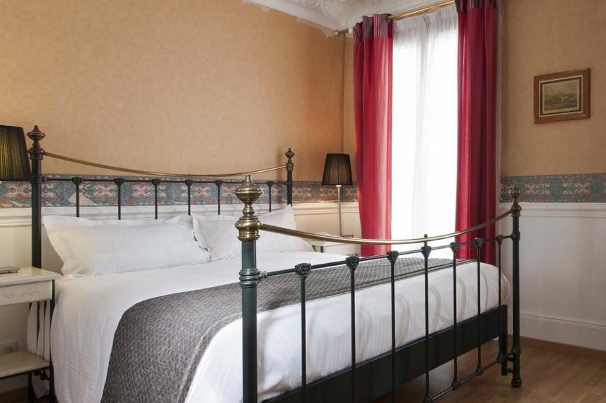 Claude Bernard Saint-germain 3* Paris