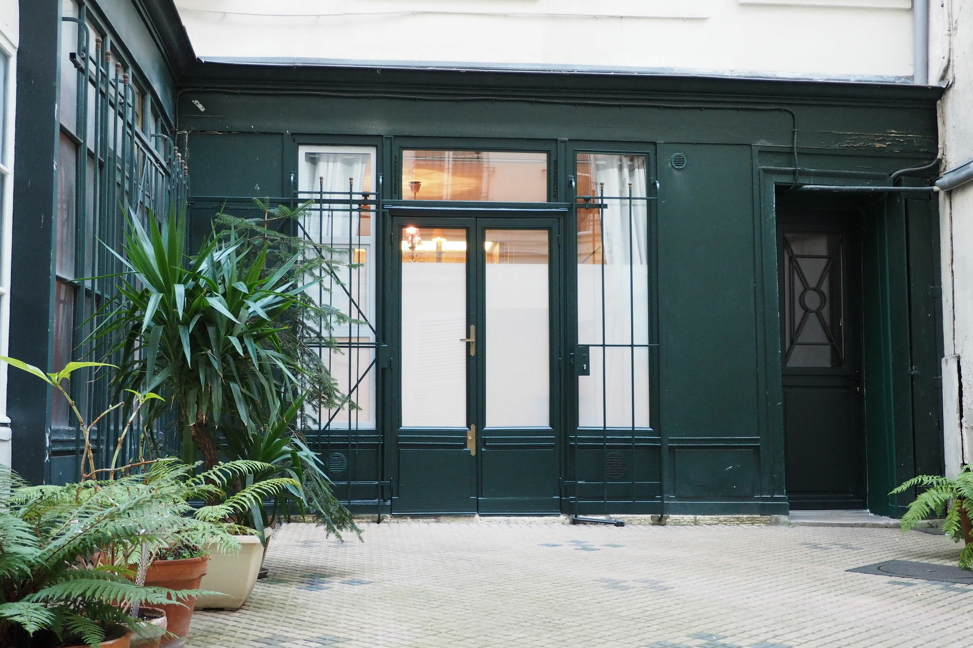 Palais Royal Chicsuites Hotel