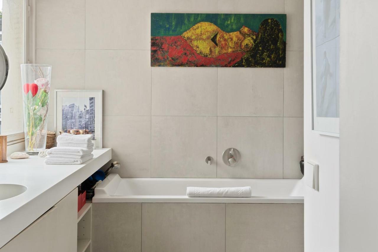Veeve - Grenelle Aspect Apartment