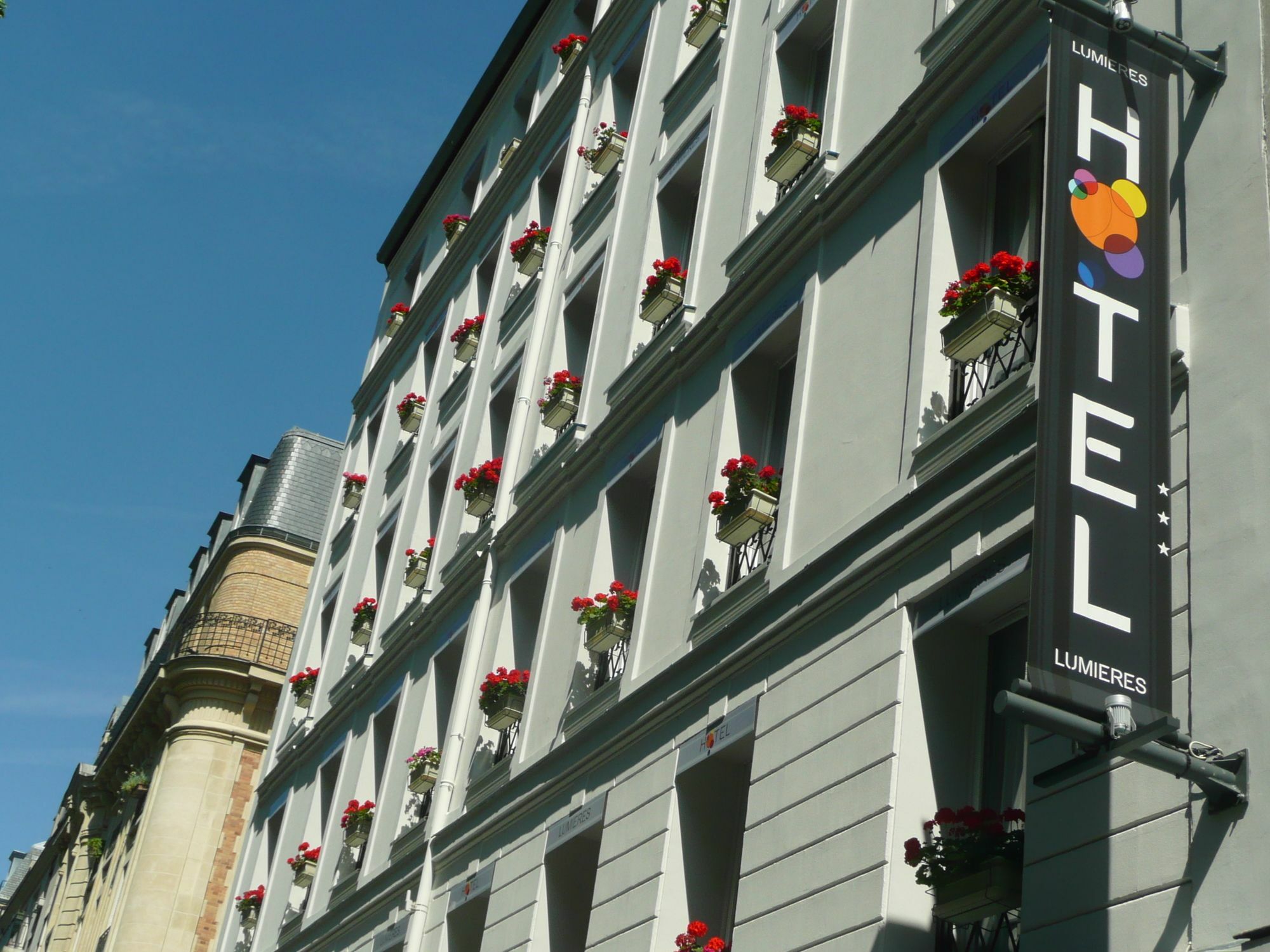 Lumières Montmartre Hotel Paris