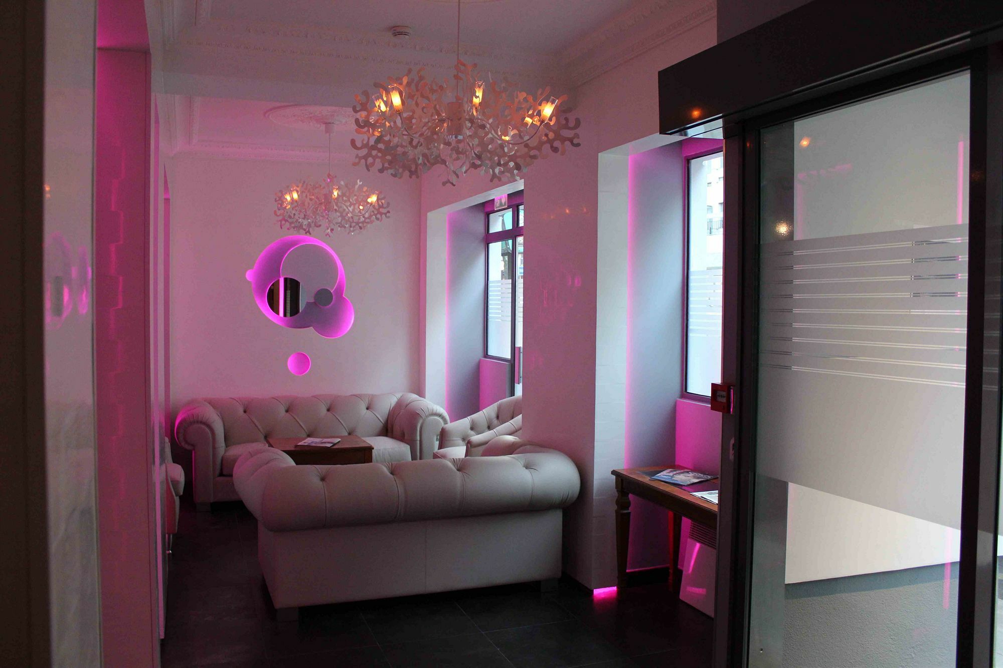 Hotel Lumières Montmartre Paris