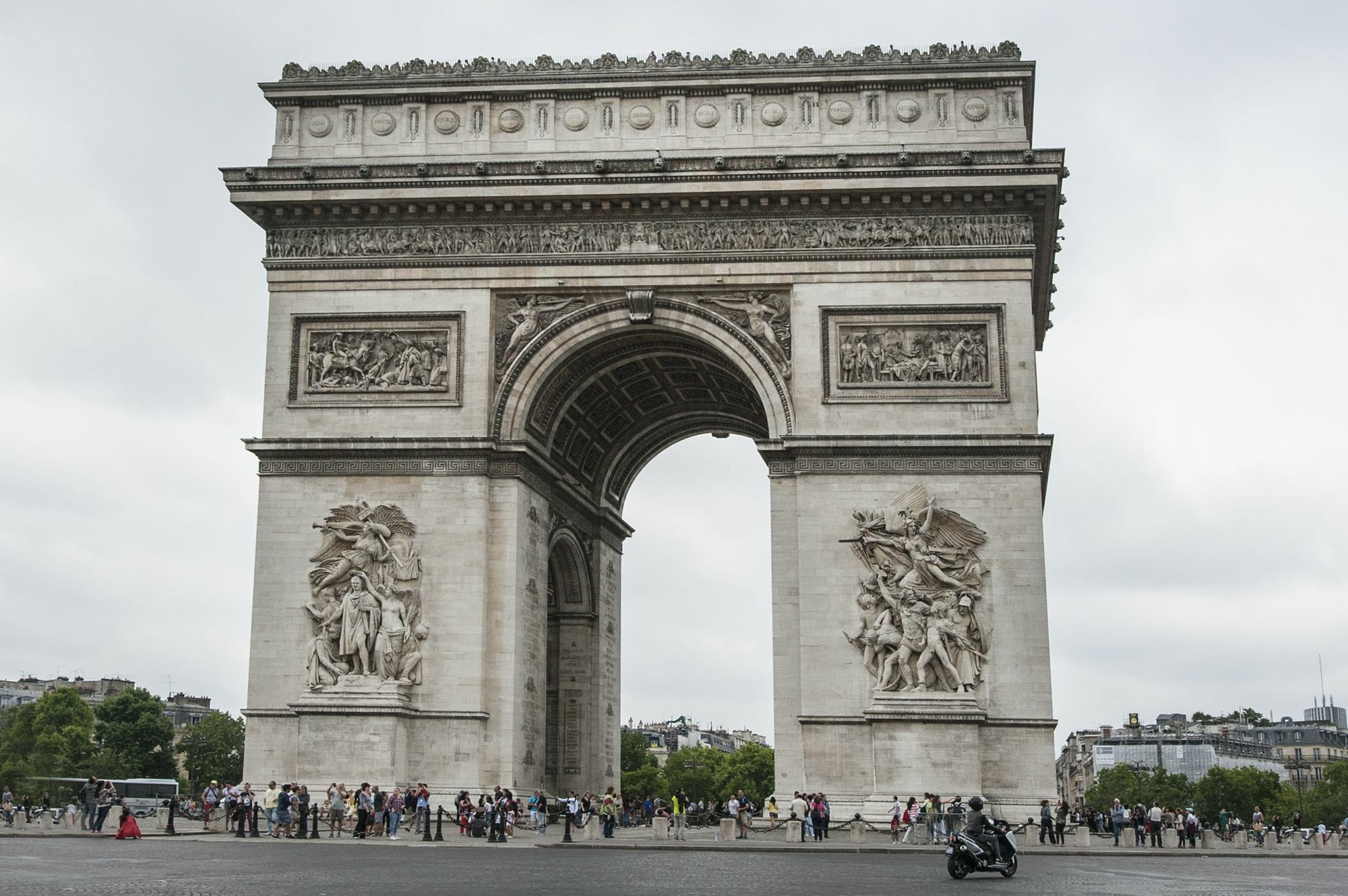 Champs Elysees - Lincoln Apartment