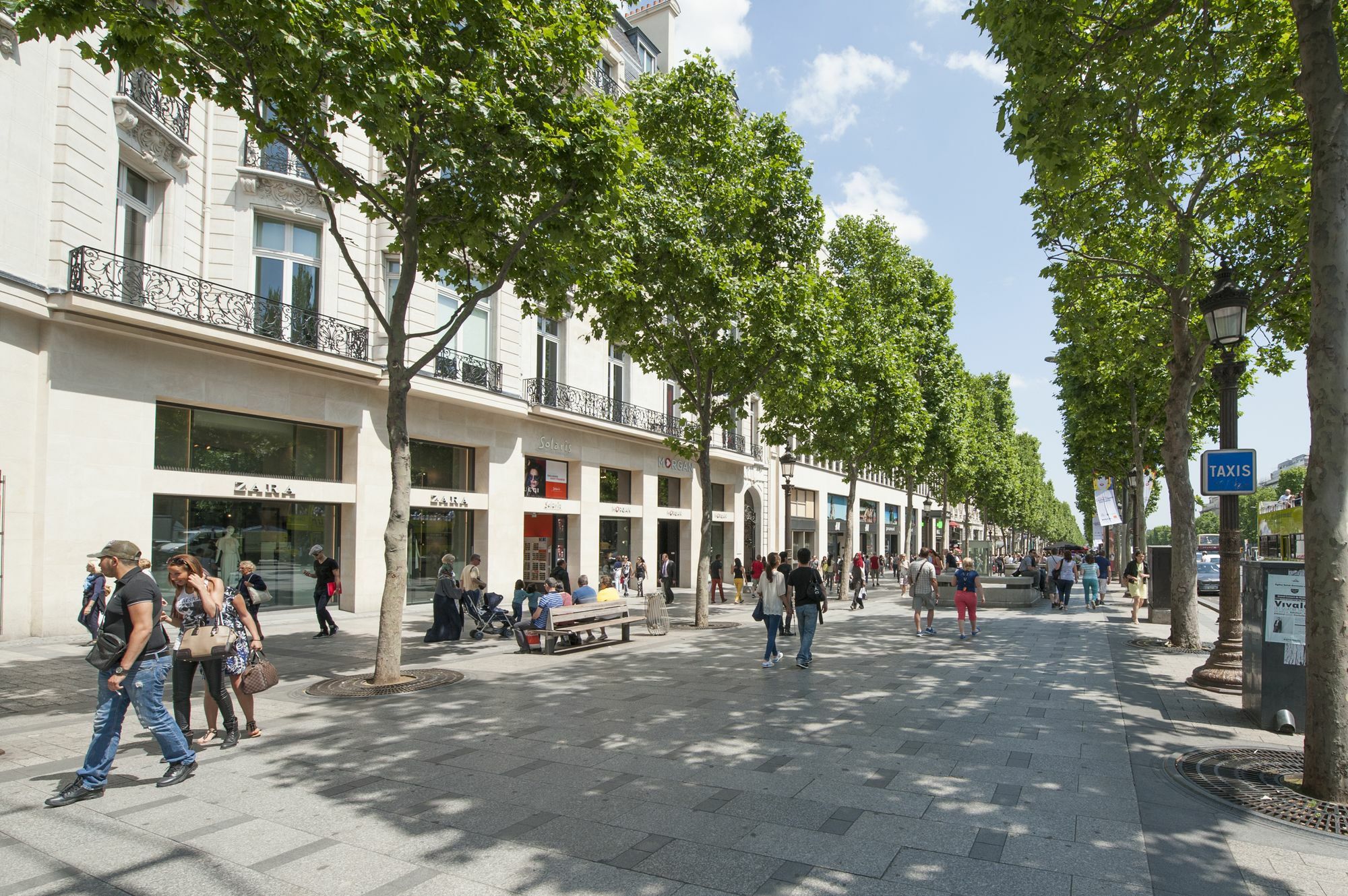 Champs Elysees - Lincoln Apartment *