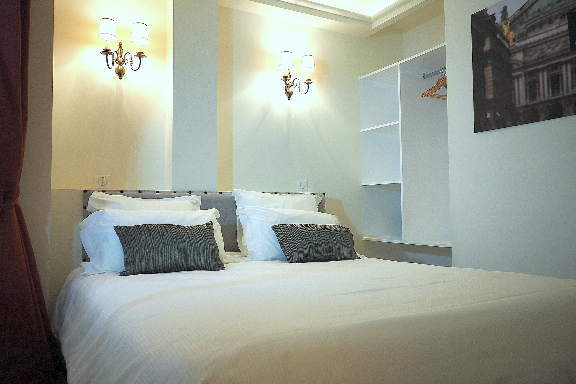 Louvre Opera Design Chicsuites Apartment