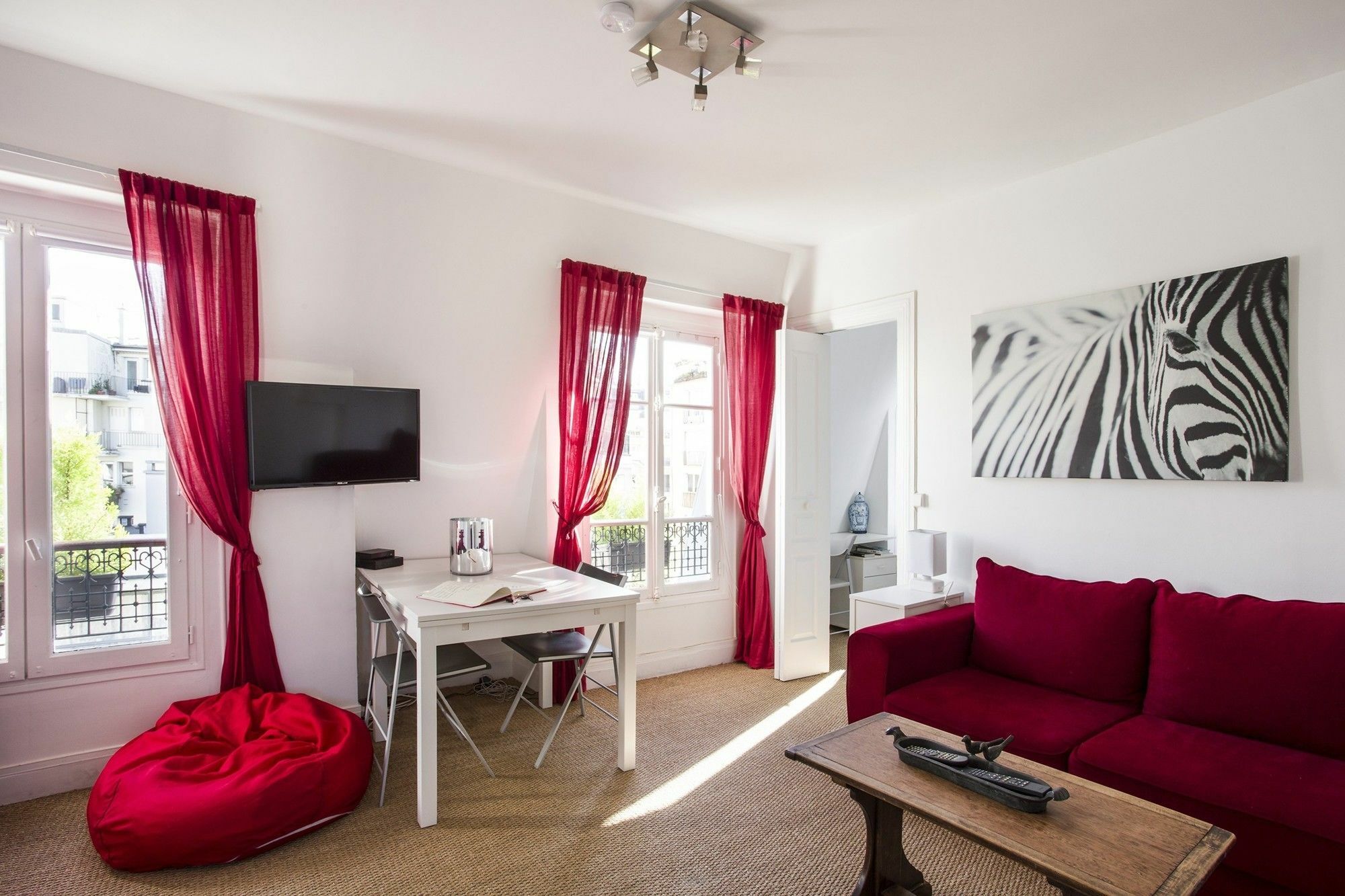 Designer - Eiffel Tower Apartment