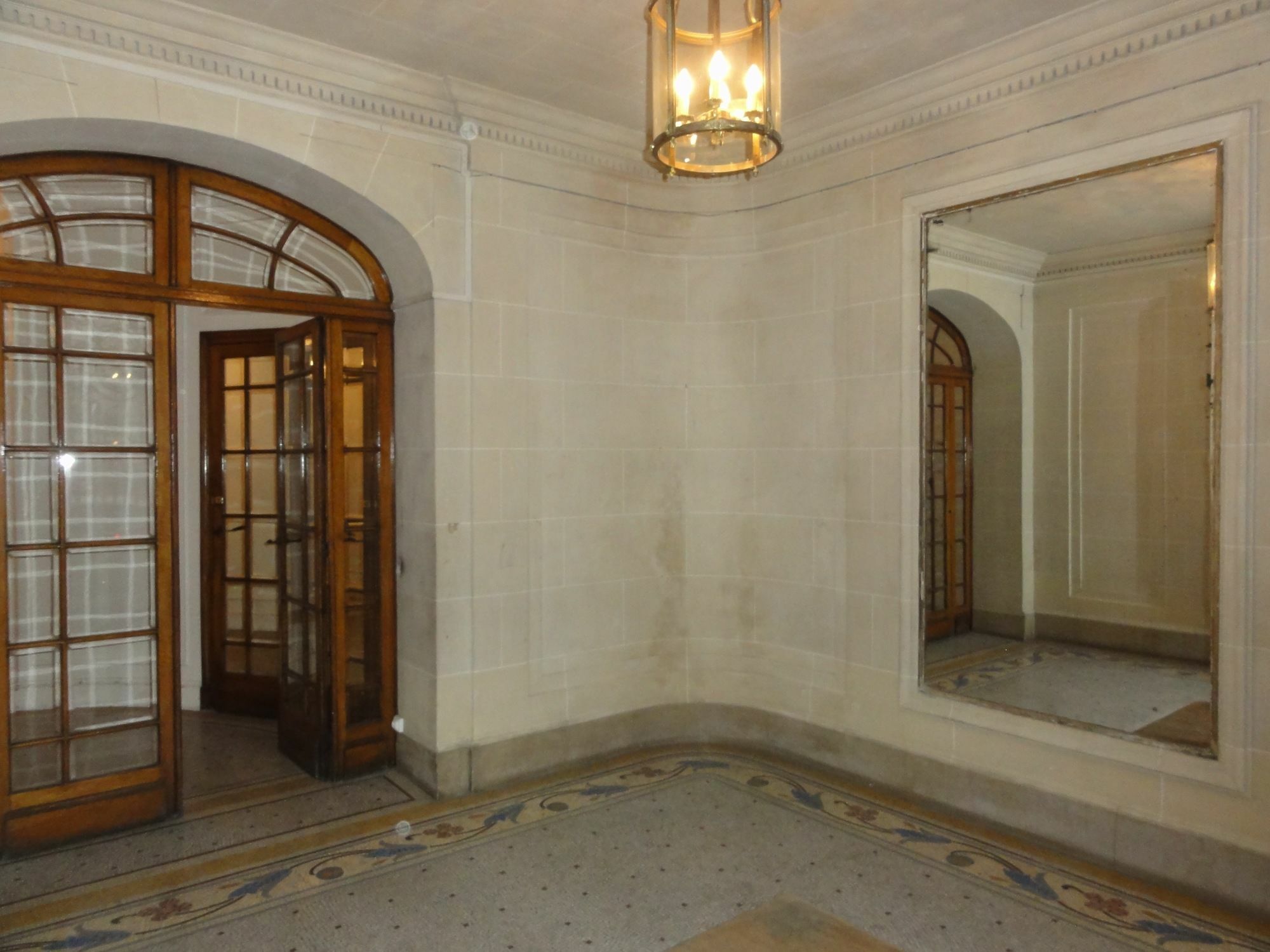 Authentic Tour Eiffel Apartment Paris
