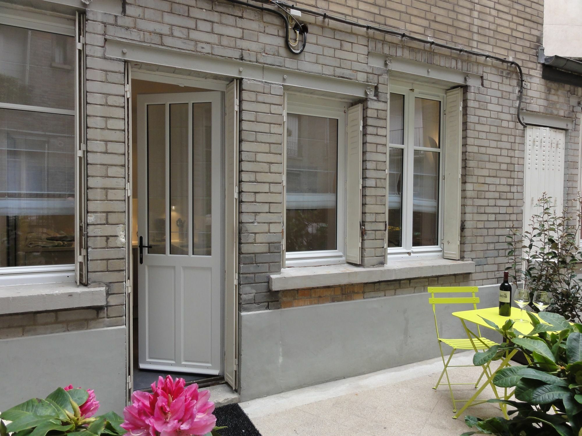 Authentic Tour Eiffel Apartment *