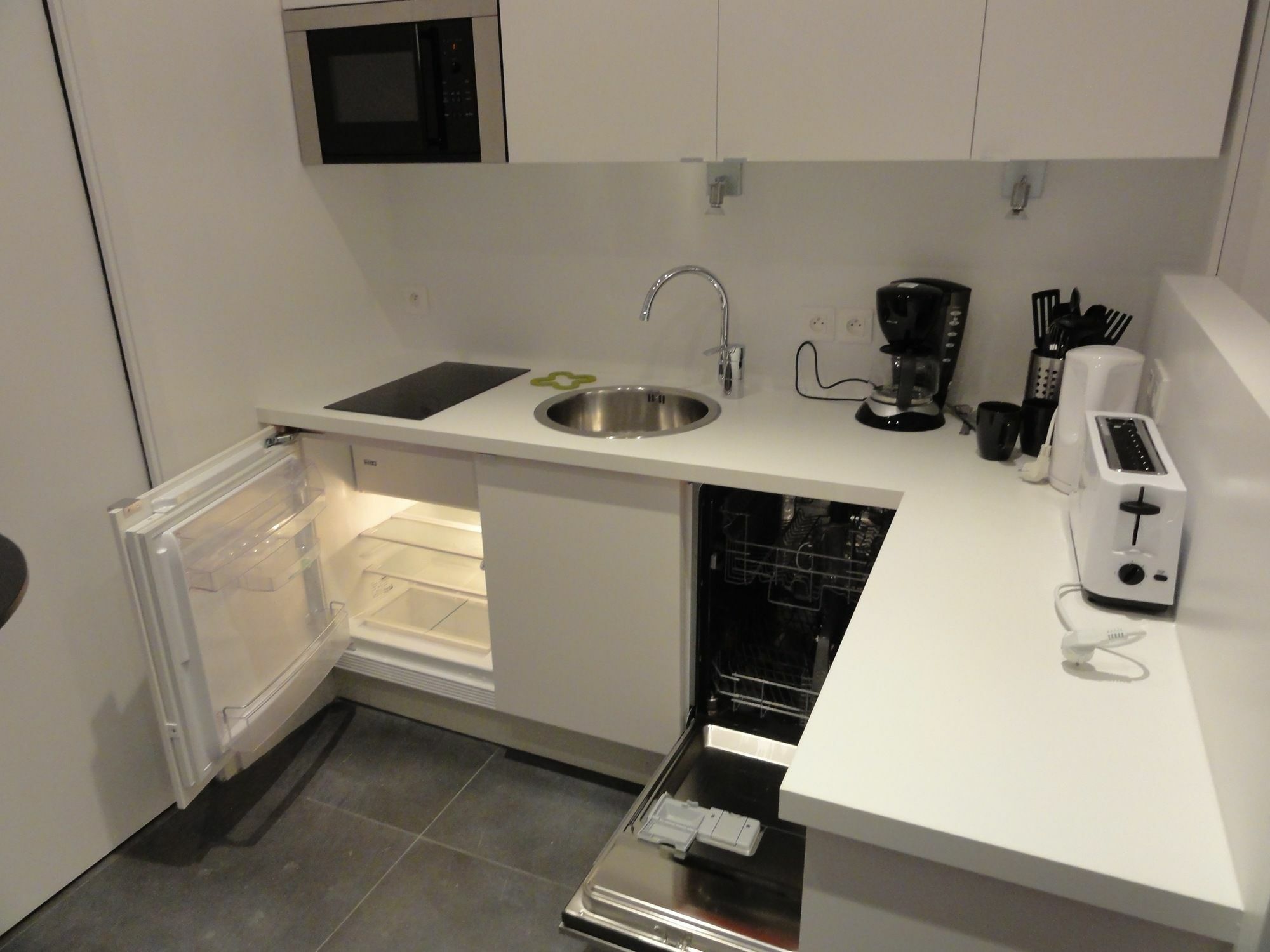 Authentic Tour Eiffel Apartment Paris