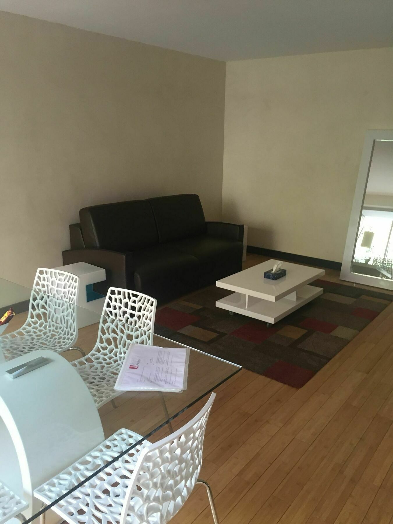Short Apartment Paris